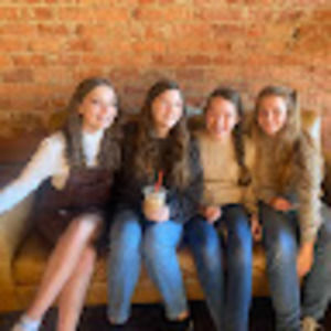 Meet your Posher, Caroline